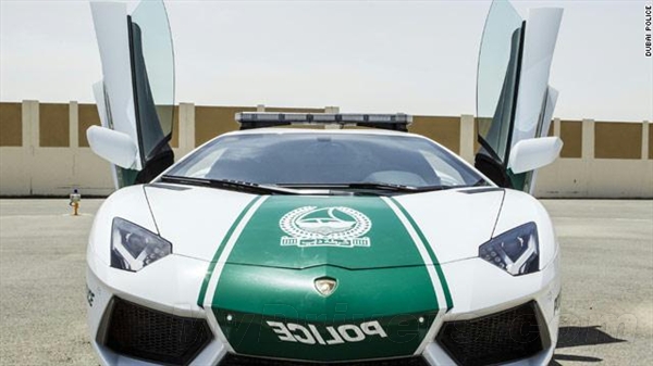 追坏蛋用跑车 兰博基尼成迪拜警车